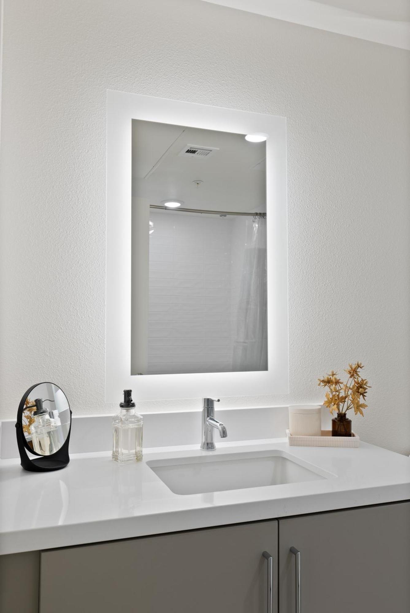 Bright Studio On Sunset Blvd, Free Parking, Gym, And Pool Los Angeles Buitenkant foto